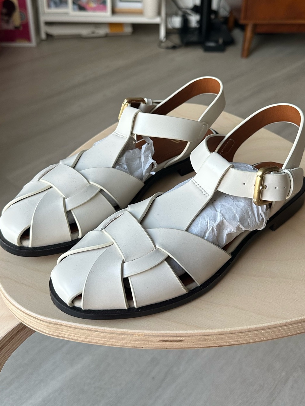 Zara White Women’s Leather Fisherman Sandals with Gold Buckle NWOT